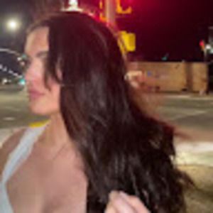 Meet your Posher, Leila